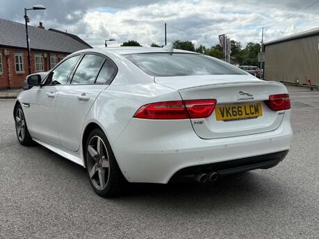 Jaguar XE 2.0 XE R-Sport D 4dr 17