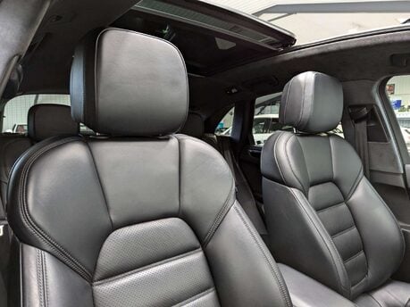 Porsche Macan Macan 3.6T V6 Turbo PDK 4WD Euro 6 (s/s) 5dr 52
