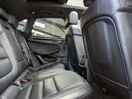Porsche Macan Macan 3.6T V6 Turbo PDK 4WD Euro 6 (s/s) 5dr 64