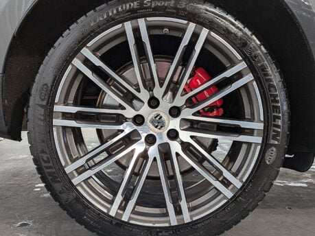 Porsche Macan Macan 3.6T V6 Turbo PDK 4WD Euro 6 (s/s) 5dr 36