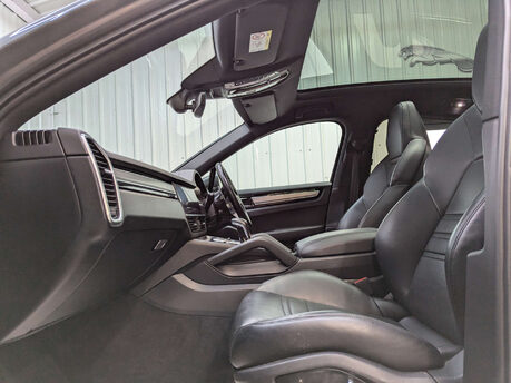 Porsche Cayenne 2.9 Cayenne V6 S Auto 4WD 5dr 61