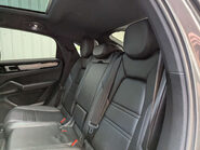 Porsche Cayenne 2.9 Cayenne V6 S Auto 4WD 5dr 71