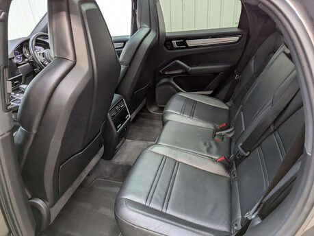 Porsche Cayenne 2.9 Cayenne V6 S Auto 4WD 5dr 69