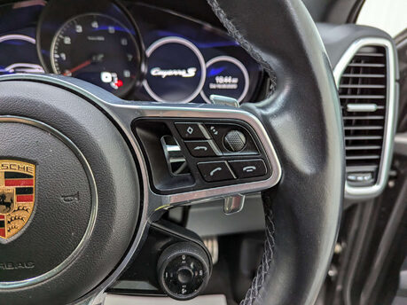 Porsche Cayenne 2.9 Cayenne V6 S Auto 4WD 5dr 81