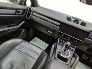 Porsche Cayenne 2.9 Cayenne V6 S Auto 4WD 5dr 49