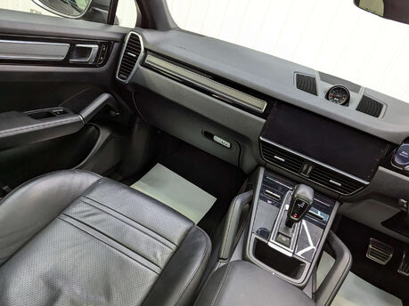 Porsche Cayenne 2.9 Cayenne V6 S Auto 4WD 5dr 49