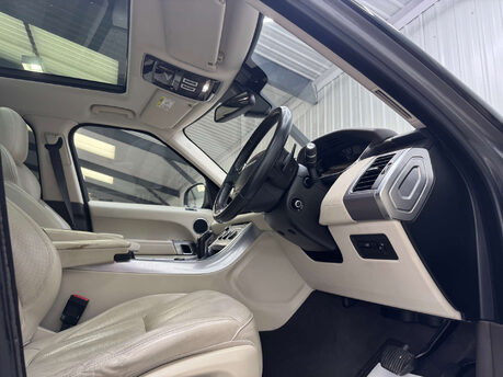 Land Rover Range Rover Sport 3.0 Range Rover Sport HSE SDV6 Auto 4WD 5dr 43