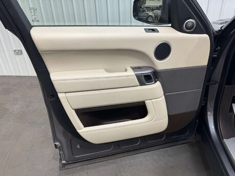 Land Rover Range Rover Sport 3.0 Range Rover Sport HSE SDV6 Auto 4WD 5dr 52