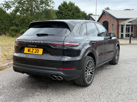 Porsche Cayenne 2.9 Cayenne V6 S Auto 4WD 5dr 8
