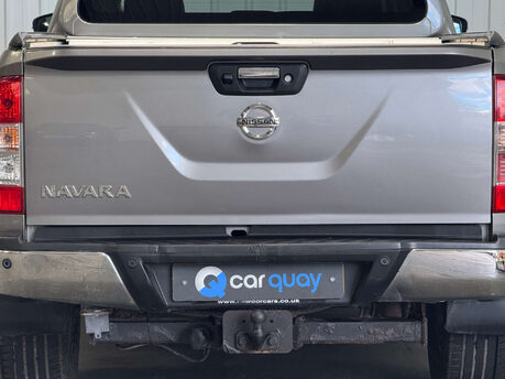 Nissan Navara 2.3 Navara Tekna dCi Auto 4WD 5dr 38