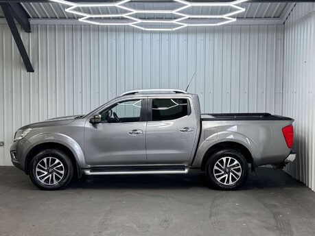Nissan Navara 2.3 Navara Tekna dCi Auto 4WD 5dr 17