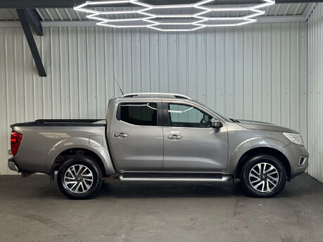 Nissan Navara 2.3 Navara Tekna dCi Auto 4WD 5dr 13