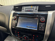 Nissan Navara 2.3 Navara Tekna dCi Auto 4WD 5dr 82