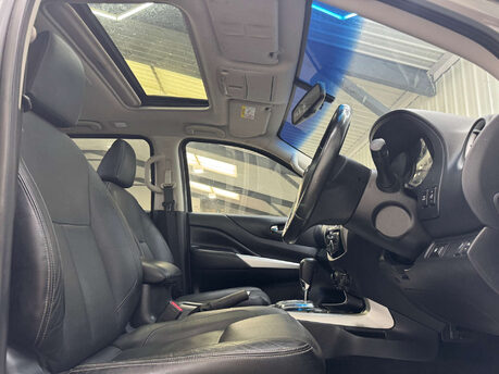 Nissan Navara 2.3 Navara Tekna dCi Auto 4WD 5dr 49