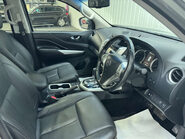 Nissan Navara 2.3 Navara Tekna dCi Auto 4WD 5dr 45