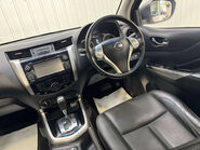 Nissan Navara 2.3 Navara Tekna dCi Auto 4WD 5dr 44