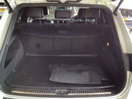 Volkswagen Touareg 3.0 Touareg V6 R-Line TDI BlueMotion Technology Auto 4WD 5dr 19