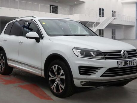 Volkswagen Touareg 3.0 Touareg V6 R-Line TDI BlueMotion Technology Auto 4WD 5dr 24