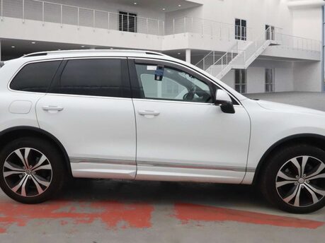 Volkswagen Touareg 3.0 Touareg V6 R-Line TDI BlueMotion Technology Auto 4WD 5dr 21