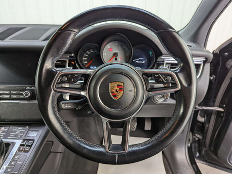 Porsche Macan 3.0 Macan S D Semi-Auto 4WD 5dr 75