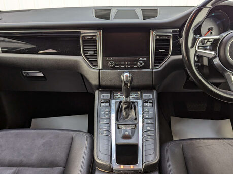 Porsche Macan 3.0 Macan S D Semi-Auto 4WD 5dr 83