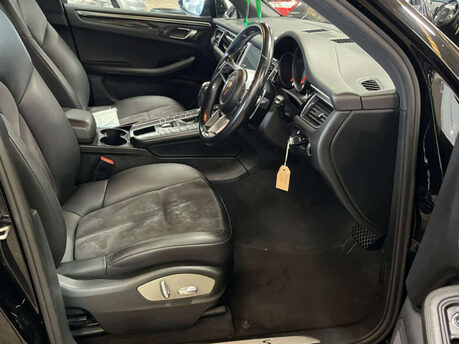 Porsche Macan 3.0 Macan S D Semi-Auto 4WD 5dr 3