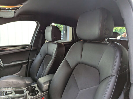 Porsche Macan 3.0 Macan S D Semi-Auto 4WD 5dr 57