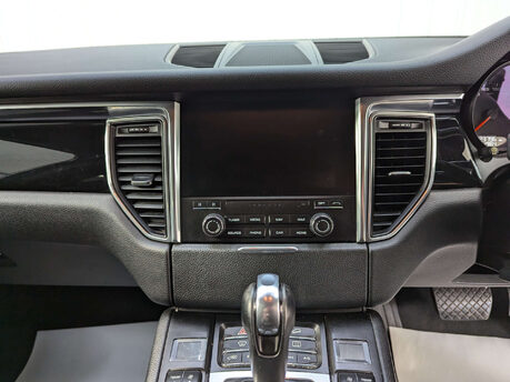 Porsche Macan 3.0 Macan S D Semi-Auto 4WD 5dr 84