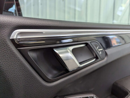 Porsche Macan 3.0 Macan S D Semi-Auto 4WD 5dr 82