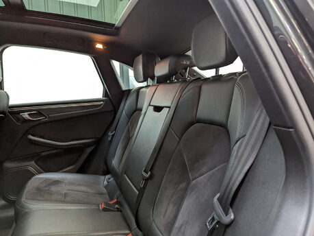 Porsche Macan 2.0 Macan Semi-Auto 4WD 5dr 68