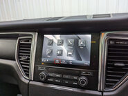 Porsche Macan 2.0 Macan Semi-Auto 4WD 5dr 84