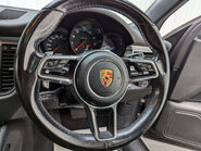 Porsche Macan 2.0 Macan Semi-Auto 4WD 5dr 77