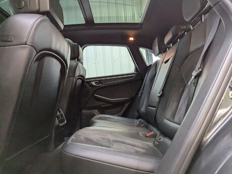 Porsche Macan 2.0 Macan Semi-Auto 4WD 5dr 69