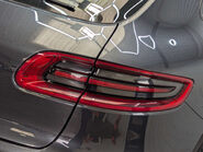 Porsche Macan 2.0 Macan Semi-Auto 4WD 5dr 43
