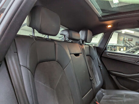 Porsche Macan 2.0 Macan Semi-Auto 4WD 5dr 62