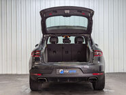 Porsche Macan 2.0 Macan Semi-Auto 4WD 5dr 44