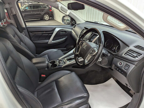 Mitsubishi Shogun Sport 2.4 Shogun Sport DI-D 4 Auto 4WD 5dr 46