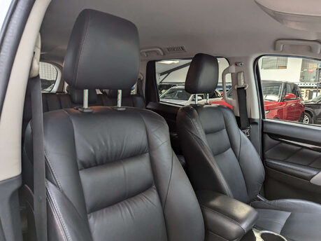 Mitsubishi Shogun Sport 2.4 Shogun Sport DI-D 4 Auto 4WD 5dr 48