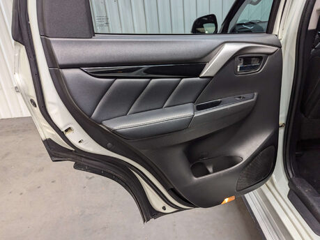 Mitsubishi Shogun Sport 2.4 Shogun Sport DI-D 4 Auto 4WD 5dr 67