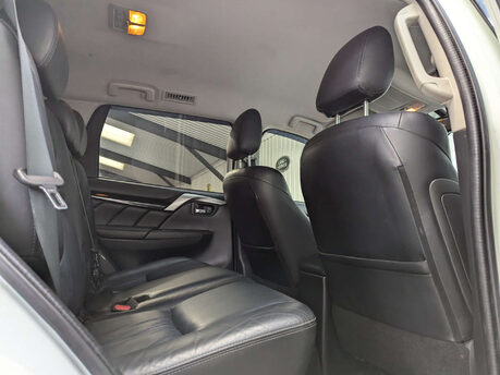 Mitsubishi Shogun Sport 2.4 Shogun Sport DI-D 4 Auto 4WD 5dr 58