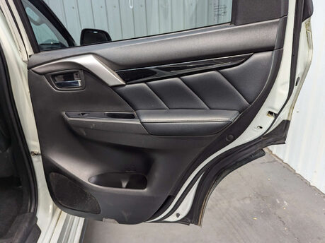 Mitsubishi Shogun Sport 2.4 Shogun Sport DI-D 4 Auto 4WD 5dr 61
