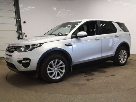 Land Rover Discovery Sport 2.0 Discovery Sport SE Tech TD4 Auto 4WD 5dr 19