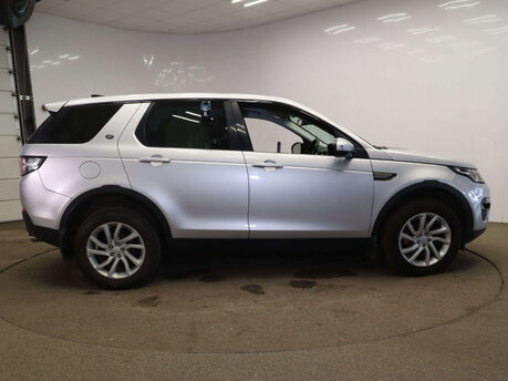 Land Rover Discovery Sport 2.0 Discovery Sport SE Tech TD4 Auto 4WD 5dr 7