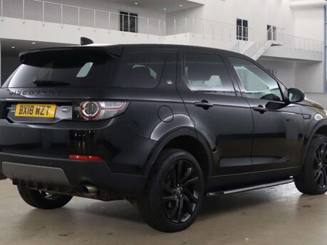 Land Rover Discovery Sport 2.0 Discovery Sport Black HSE TD4 Auto 4WD 5dr 9