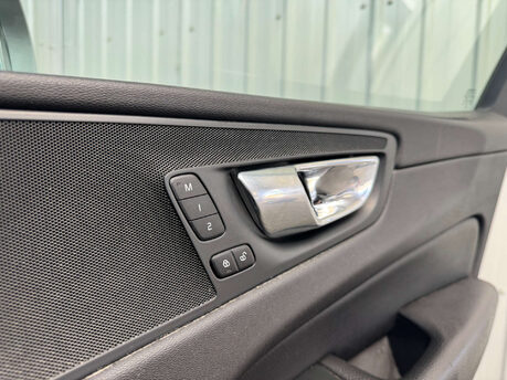 Volvo XC60 2.0 XC60 Momentum D4 AWD Auto 4WD 5dr 78