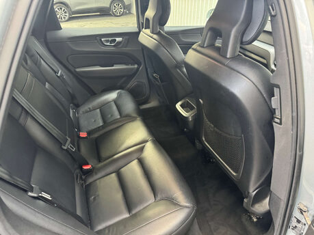 Volvo XC60 2.0 XC60 Momentum D4 AWD Auto 4WD 5dr 59