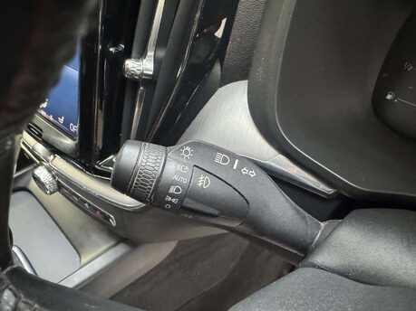 Volvo XC60 2.0 XC60 Momentum D4 AWD Auto 4WD 5dr 70