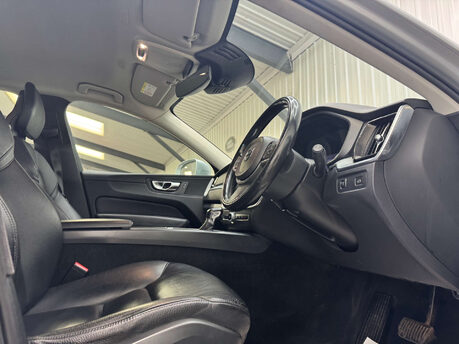 Volvo XC60 2.0 XC60 Momentum D4 AWD Auto 4WD 5dr 51