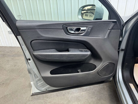 Volvo XC60 2.0 XC60 Momentum D4 AWD Auto 4WD 5dr 58