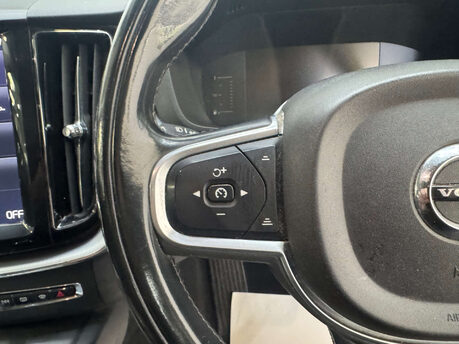 Volvo XC60 2.0 XC60 Momentum D4 AWD Auto 4WD 5dr 71